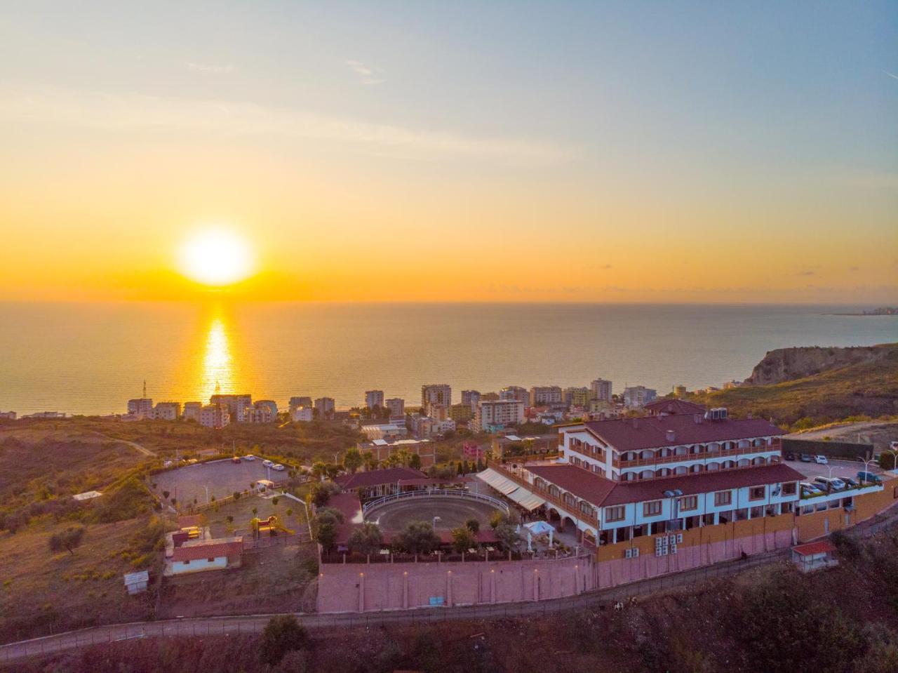 Hotel Agroturizem Kodra E Kuajve Škalngur Exterior foto